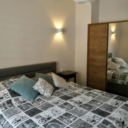 Natalia * 斯克拉斯卡波伦巴